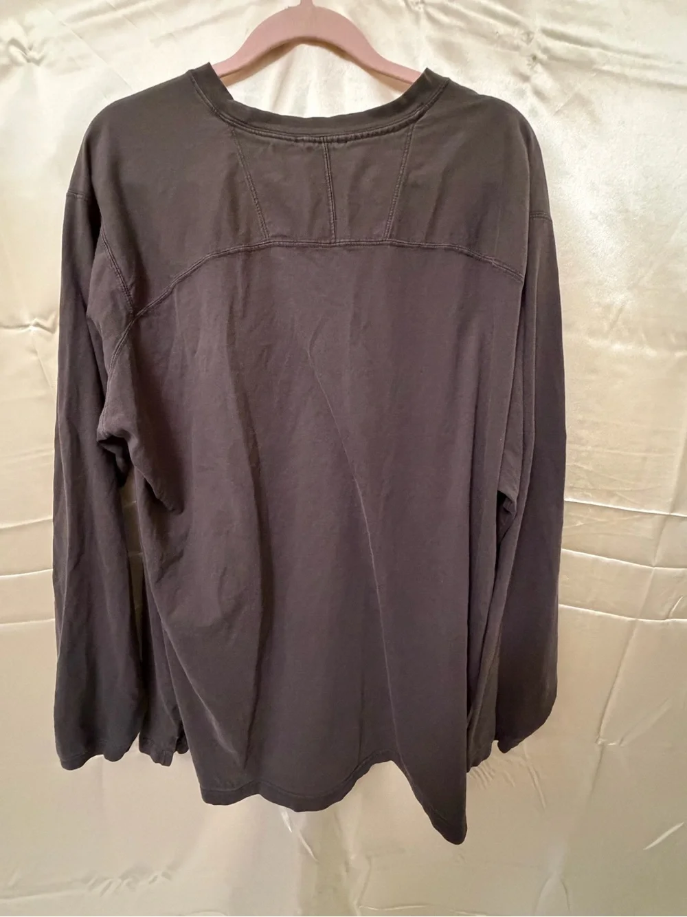 The North Face Men’s XXL Gray Long Sleeve Crewneck T-Shirt 100% Cotton Logo Tee